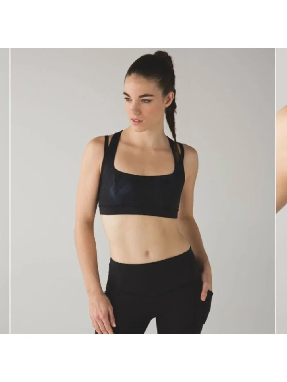 Lululemon Splendour Bra Wind Chill Deep Navy Black / Black